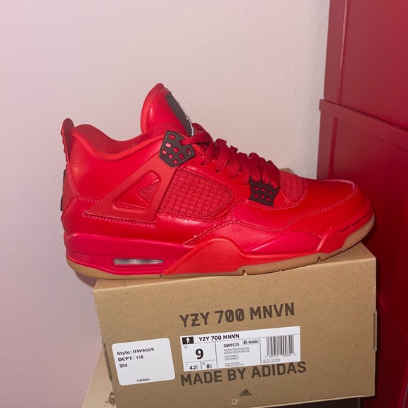 Woman’s retro 4 “singles day” worn ONCE! Like new! No original box!!!